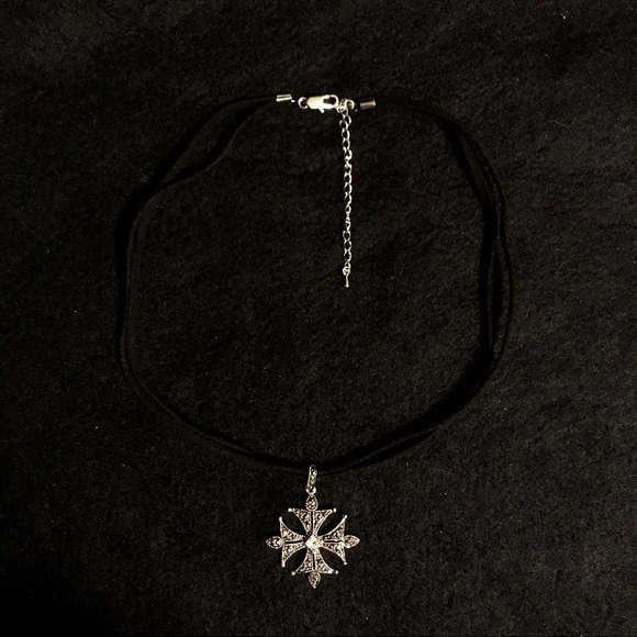 Renaissance Cross Necklace - Picture 2 of 3